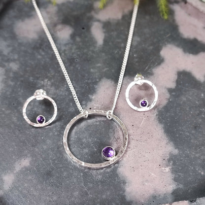 Stone-set Hammered Hoop Necklace