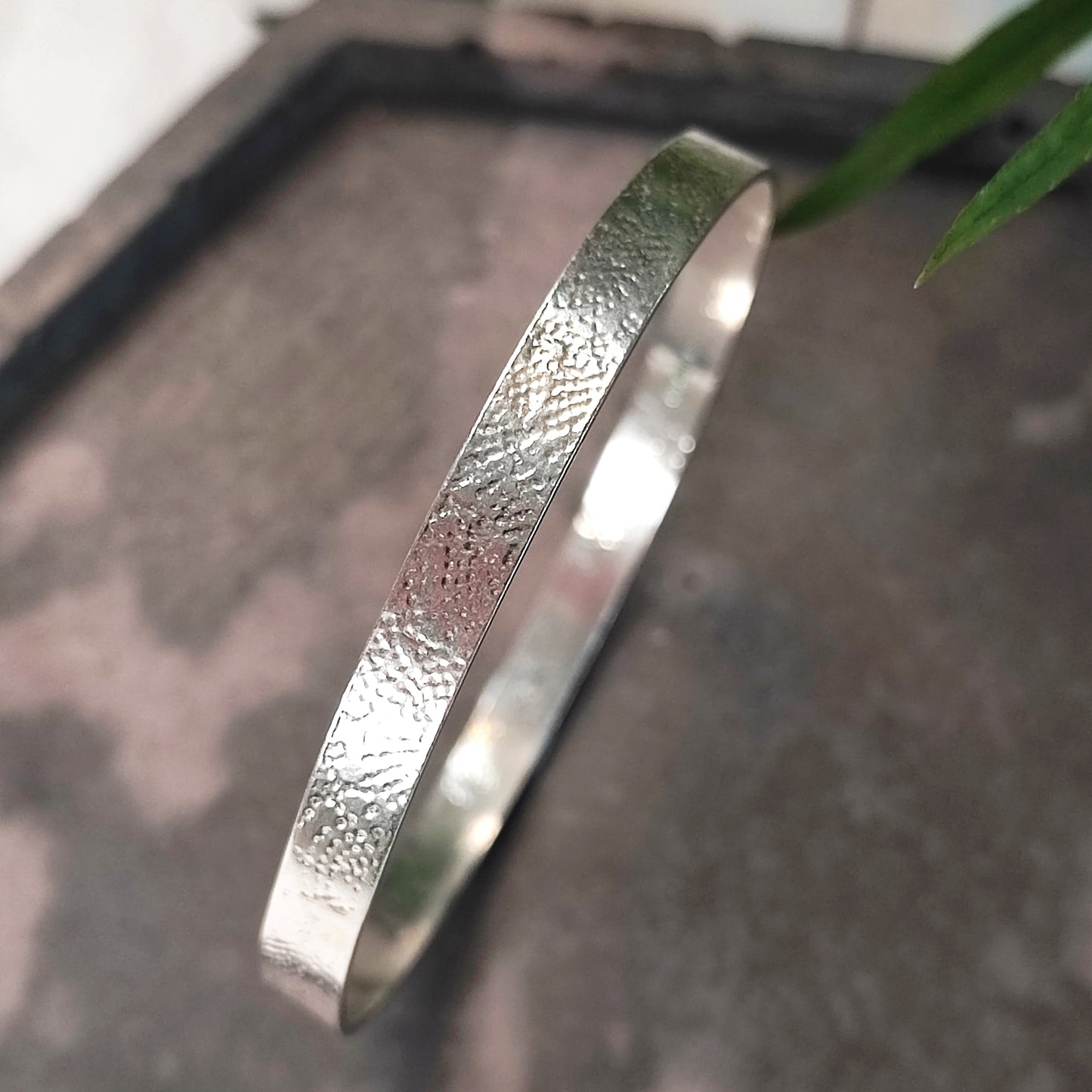 Lace textured bangle