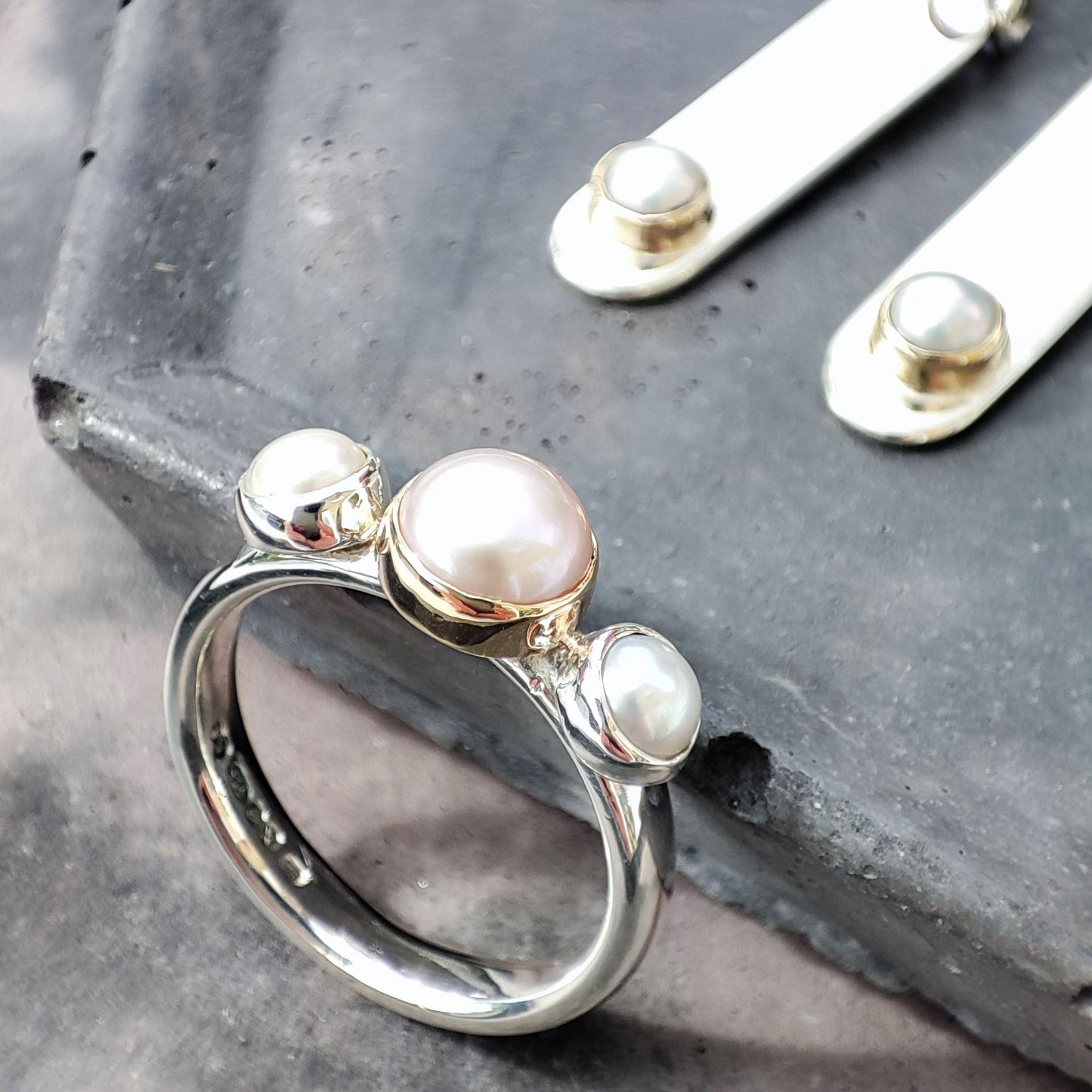 Anniversary Pearl Ring